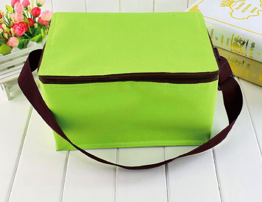 Tragbare farbenfrohe, weich isolierte Kühltasche mit unterschiedlichen Größen